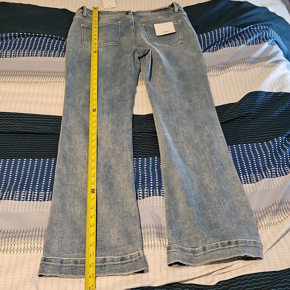 NWT Vici Forver Legendary Mid Rise Flare Women's Jeans - Picture 11 of 16